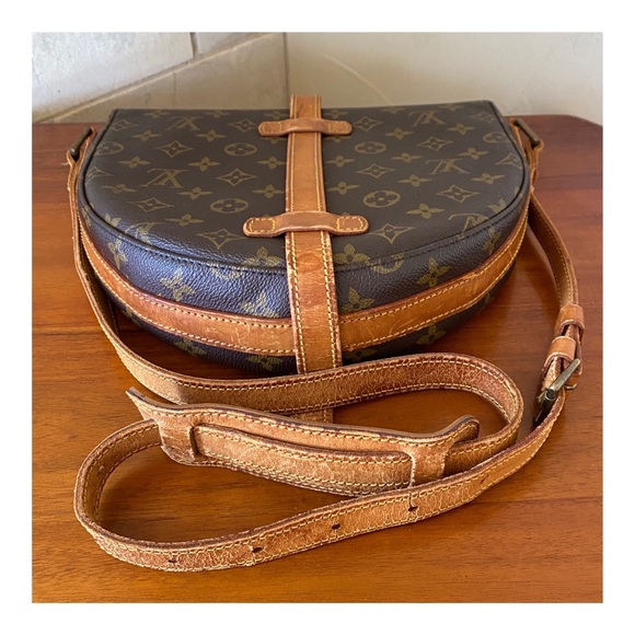 💗SOLD💗AUTHENTIC LOUIS VUITTON CHANTILLY GM CROSSBODY BAG - Picture 8 of 13